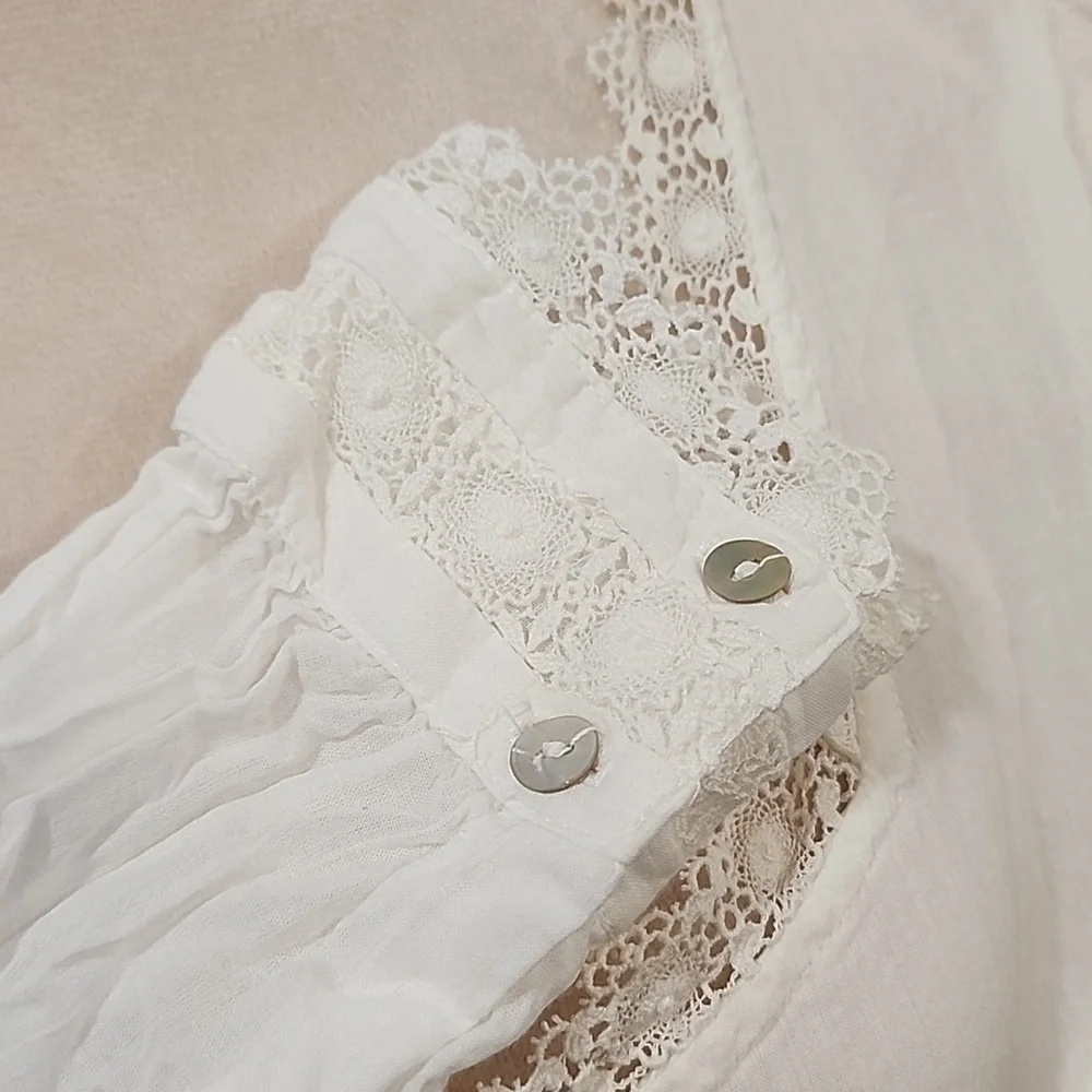 Queen Anne's Lace By Eileen West Elegant White Lace-Trimmed Nightgown - Picture 3 of 15